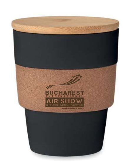 Pahar de plastic cu manson personalizat prin gravare.